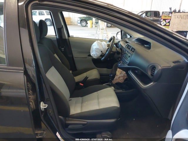 JTDKDTB30E1574508 Toyota 1nz-fxe+1lm