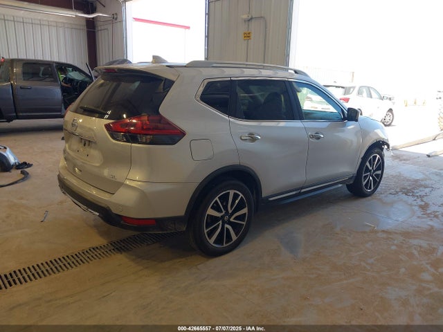 Nissan 2019 2019 5N1AT2MT5KC804741 Image 4