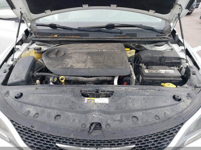 1C3CCCCG6FN668870 Chrysler 200