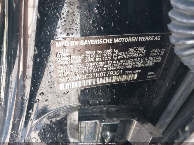 2017 BMW X4 5UXXW3C31H0T79301 Photo 8