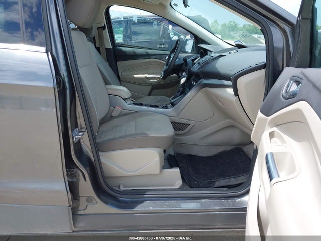 1FMCU9GX8GUB27795 Ford 2016