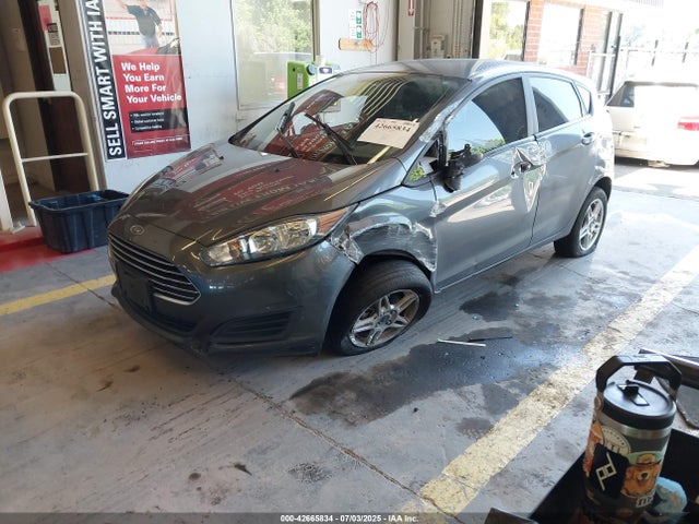 Ford 2019 2019 3FADP4EJ4KM115860 Image 2