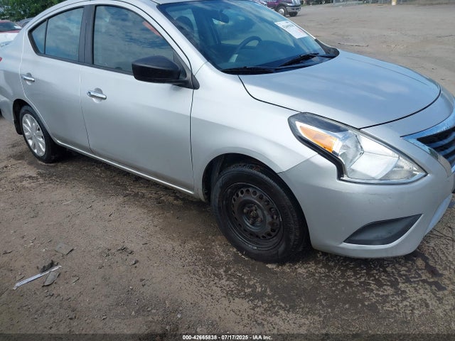3N1CN7AP1JL883889 Nissan 2018