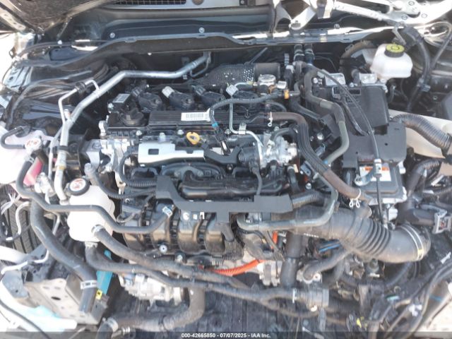 2025 TOYOTA COROLLA CROSS HYBRID 7MUFBABG0SV076702 Photo 9