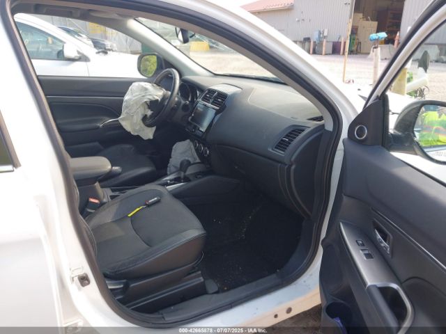 2018 MITSUBISHI OUTLANDER SPORT JA4AR4AW0JU010777 Photo 4