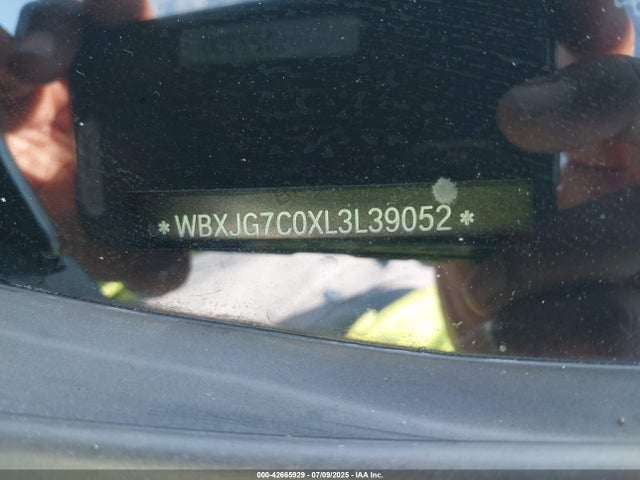 WBXJG7C0XL3L39052 BMW X1
