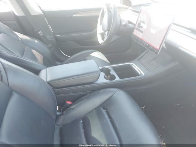2021 TESLA MODEL 3 5YJ3E1EA6MF015972 Photo 4