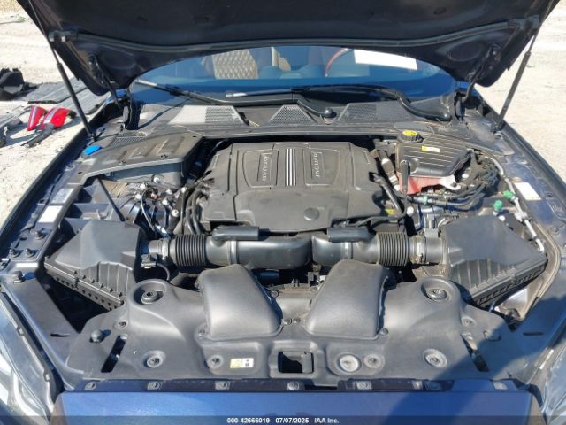 2017 JAGUAR XJ SAJWA2G71H8W08615 Photo 9