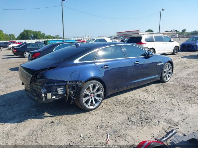 2017 JAGUAR XJ SAJWA2G71H8W08615 Photo 3