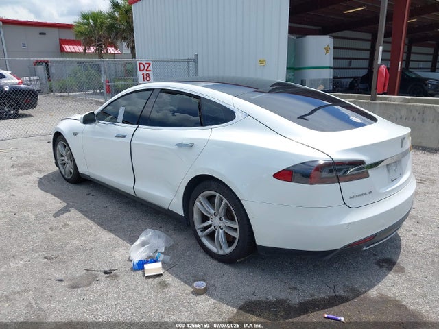 2013 TESLA MODEL S 5YJSA1CN5DFP20940 Photo 2