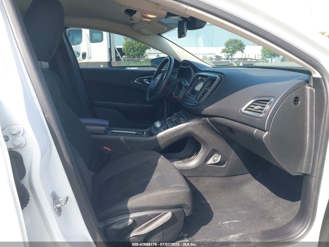 Chrysler 2016 2016 1C3CCCAB5GN134879 Image 5