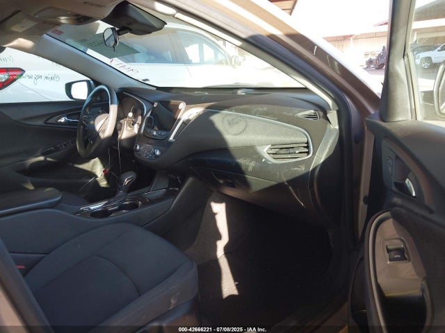 1G1ZD5ST7PF229100 Chevrolet lfv