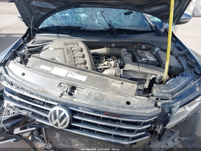 1VWLA7A32KC004903 Volkswagen 2019