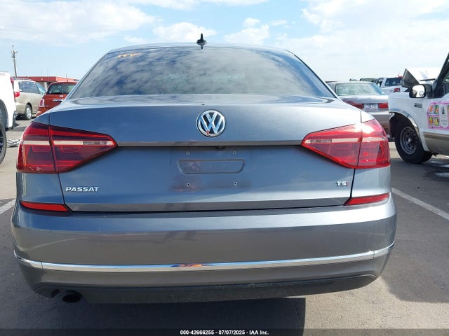 1VWLA7A32KC004903 Volkswagen 2019
