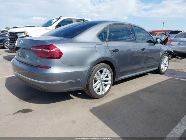 1VWLA7A32KC004903 Volkswagen 2019
