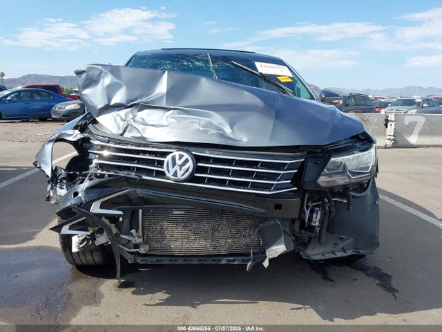 1VWLA7A32KC004903 Volkswagen 2019