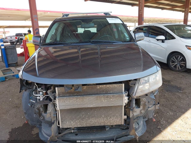 42666277 :رقم المزاد ، 3C4PDDGG8HT564975 vin ، 2017 Dodge Journey Crossroad Plus Awd مزاد بيع