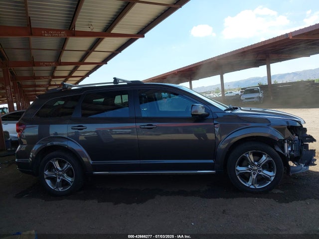 42666277 :رقم المزاد ، 3C4PDDGG8HT564975 vin ، 2017 Dodge Journey Crossroad Plus Awd مزاد بيع