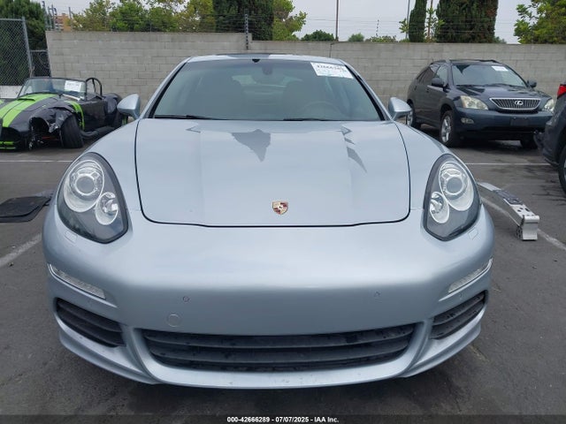 Porsche Panamera 2016 WP0AA2A72GL001734 Image 12