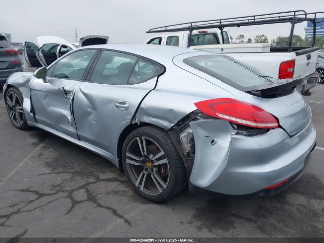 2016 PORSCHE PANAMERA WP0AA2A72GL001734 Photo 2
