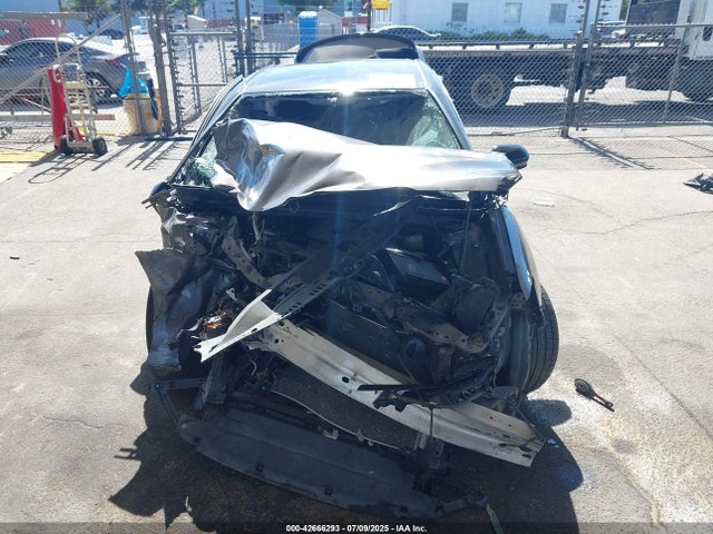 4T1B11HK4JU014085 Toyota CAMRY SE