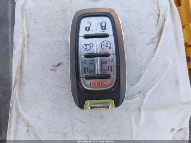 2020 CHRYSLER VOYAGER 2C4RC1DG0LR144475 Photo 10