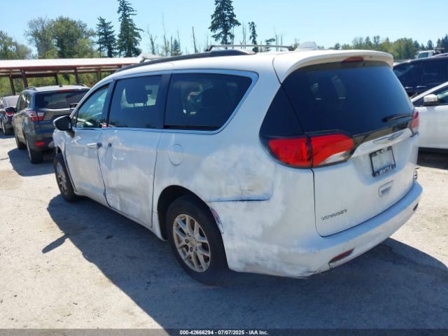 2020 CHRYSLER VOYAGER 2C4RC1DG0LR144475 Photo 2