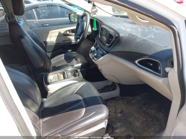 2020 CHRYSLER VOYAGER 2C4RC1DG0LR144475 Photo 4