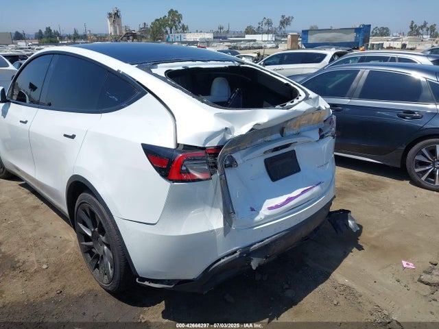 5YJYGDEE9MF118520 Tesla 2021