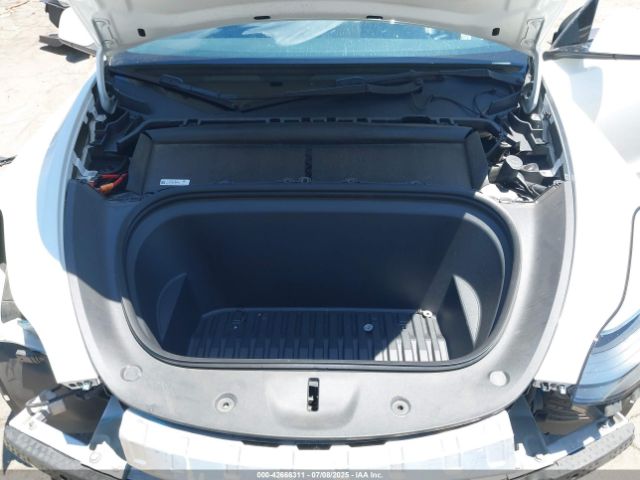2022 TESLA MODEL Y 7SAYGDEF6NF381643 Photo 9