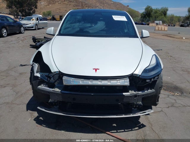 7SAYGDEF6NF381643 Tesla 2022