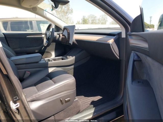 2023 TESLA MODEL Y 7SAYGDEE3PF886906 Photo 4
