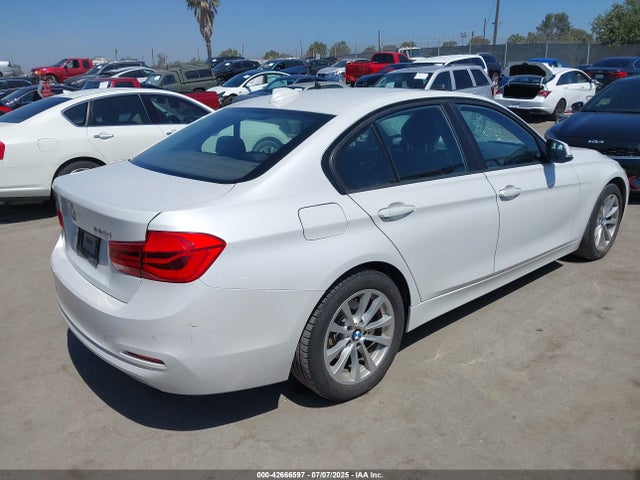 BMW 320i 2016 WBA8E1G50GNU10223 Image 4
