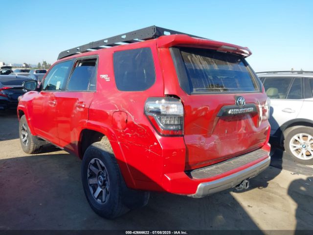 2021 TOYOTA 4RUNNER JTERU5JR8M5879628 Photo 2