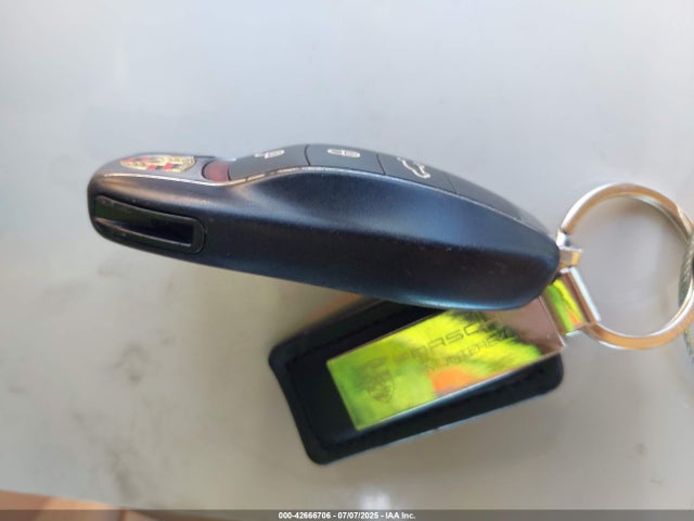 Porsche 2016 2016 WP1AA2A21GKA13141 Image 11