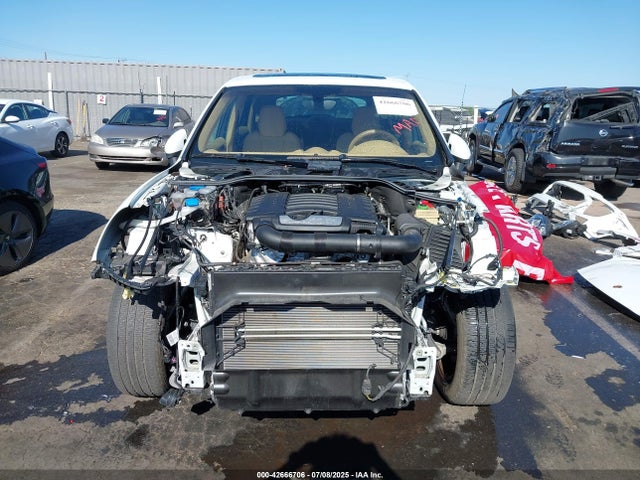 Porsche 2016 2016 WP1AA2A21GKA13141 Image 13