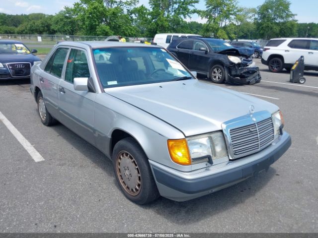 1993 MERCEDES-BENZ 300 WDBEA28EXPB966206