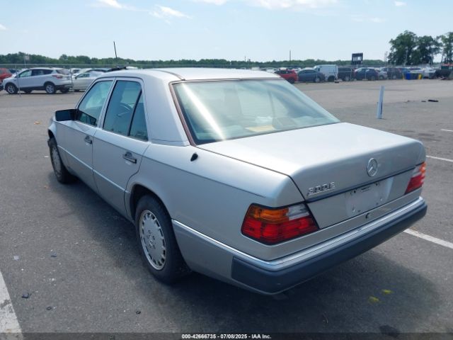 1993 MERCEDES-BENZ 300 WDBEA28EXPB966206 Photo 2
