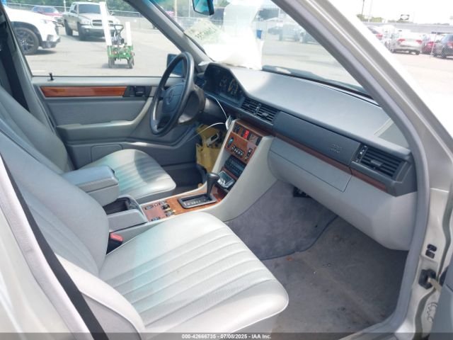 1993 MERCEDES-BENZ 300 WDBEA28EXPB966206 Photo 4