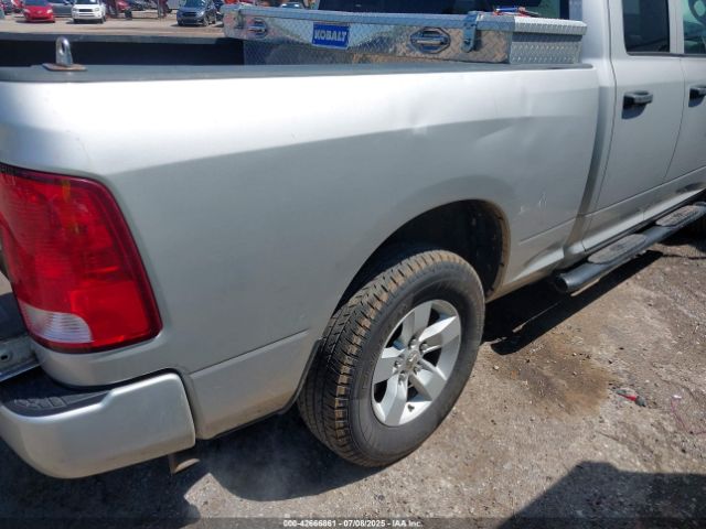 2017 RAM 1500 1C6RR7FG2HS673969 Photo 5