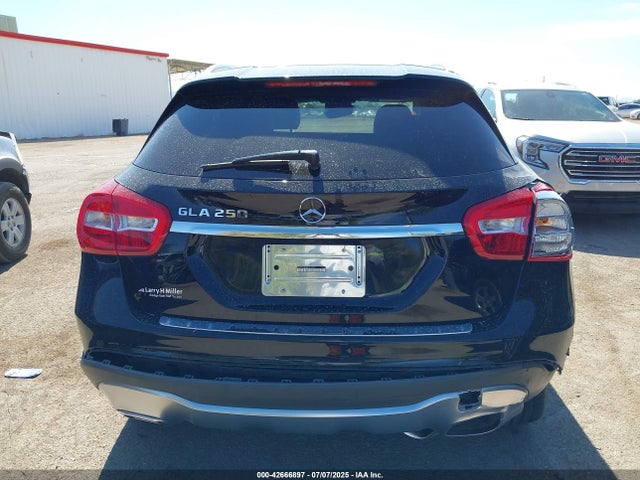 Mercedes-Benz m270 2019 WDCTG4EB4KU013611 Image 16