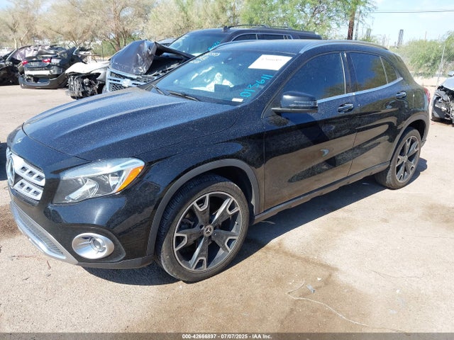 Mercedes-Benz m270 2019 WDCTG4EB4KU013611 Image 2