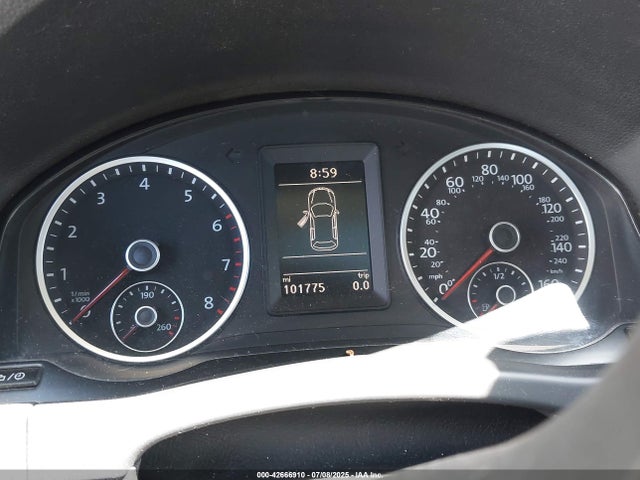 WVGRV7AX6HK008936 Volkswagen 2.0 tsi