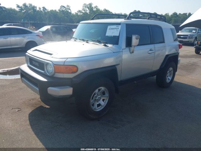 2007 TOYOTA FJ CRUISER JTEBU11F970015740 Photo 1