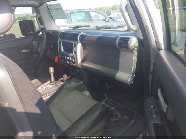 2007 TOYOTA FJ CRUISER JTEBU11F970015740 Photo 4