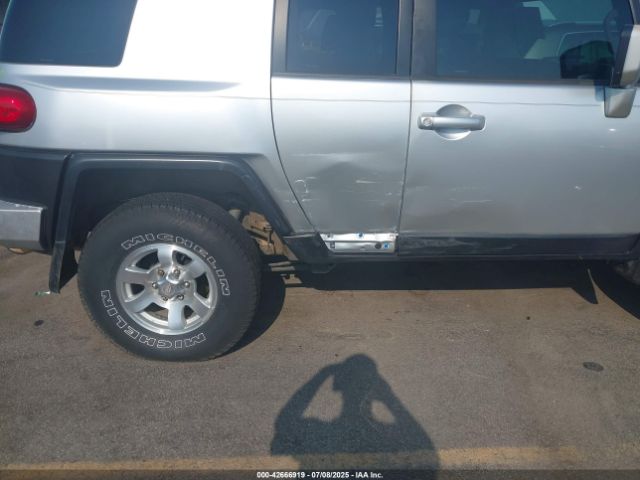 2007 TOYOTA FJ CRUISER JTEBU11F970015740 Photo 5