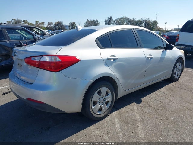 KNAFK4A6XG5516049 KIA FORTE LX