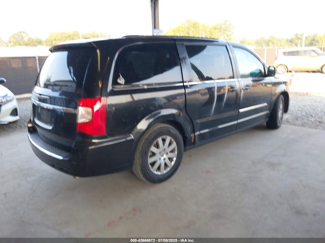 2C4RC1BG2ER357885 Chrysler Town and Country