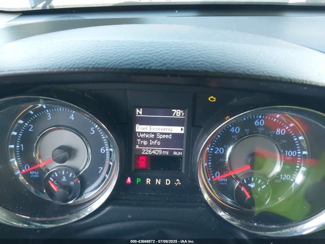2C4RC1BG2ER357885 Chrysler Town and Country