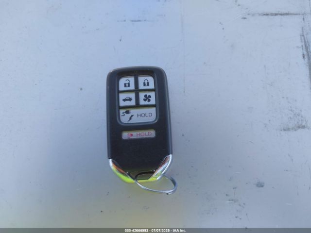 2018 HONDA CLARITY PLUG-IN HYBRID JHMZC5F19JC012951 Photo 10